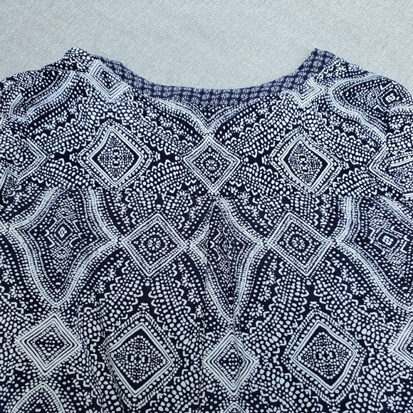Dalia Blue and White Print Tunic Medium - Picture 9 of 14